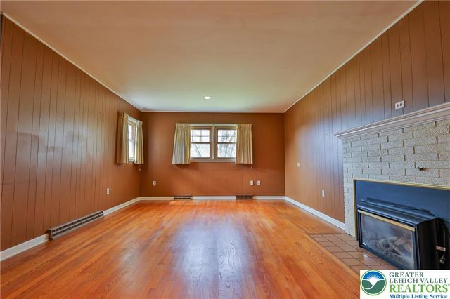 1004 Donald Drive, Emmaus Boro, PA 18049