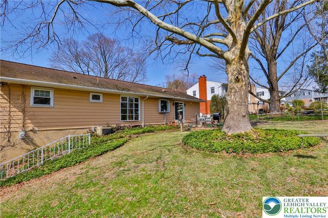 1004 Donald Drive, Emmaus Boro, PA 18049