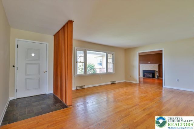 1004 Donald Drive, Emmaus Boro, PA 18049