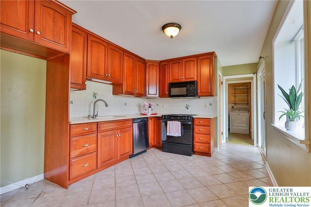 1004 Donald Drive, Emmaus Boro, PA 18049