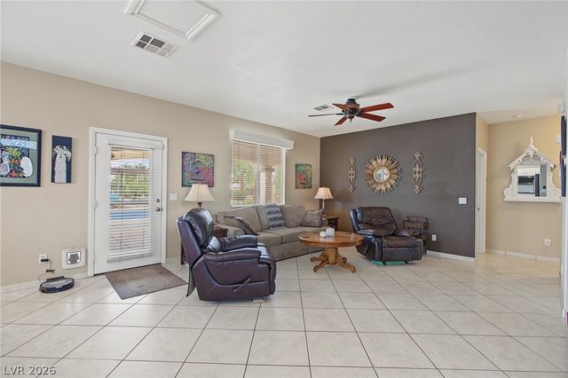 6915 Cedar Basin Avenue, Las Vegas, NV 89142