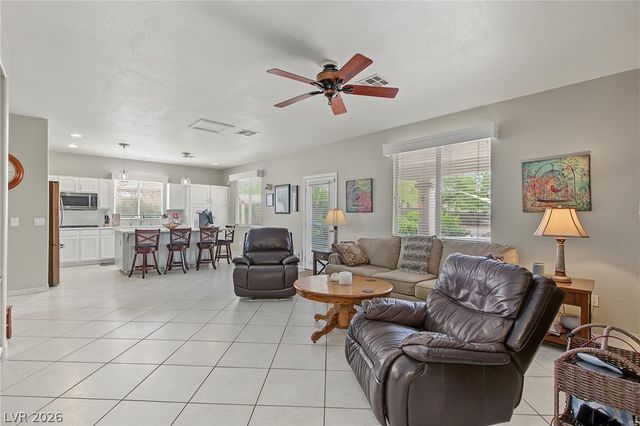 6915 Cedar Basin Avenue, Las Vegas, NV 89142