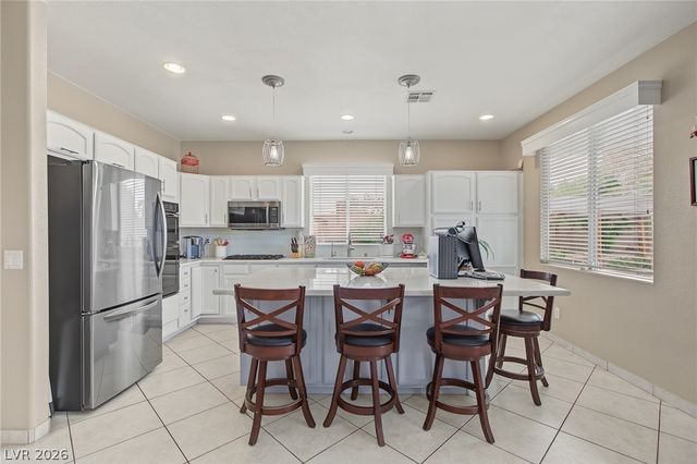 6915 Cedar Basin Avenue, Las Vegas, NV 89142