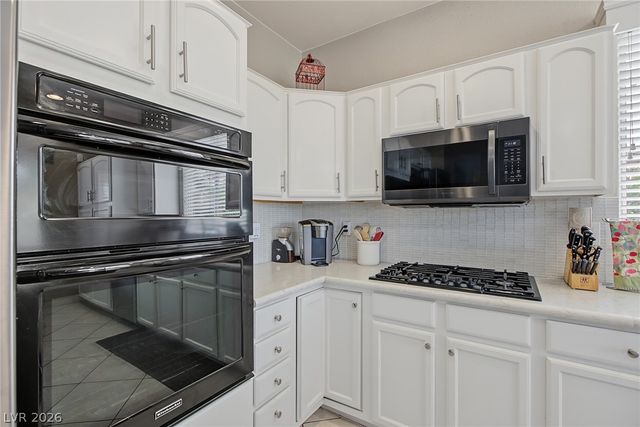 6915 Cedar Basin Avenue, Las Vegas, NV 89142