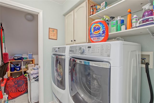 6915 Cedar Basin Avenue, Las Vegas, NV 89142
