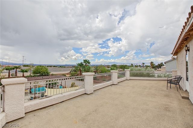 6915 Cedar Basin Avenue, Las Vegas, NV 89142