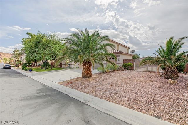 6915 Cedar Basin Avenue, Las Vegas, NV 89142