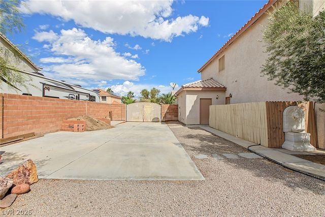 6915 Cedar Basin Avenue, Las Vegas, NV 89142