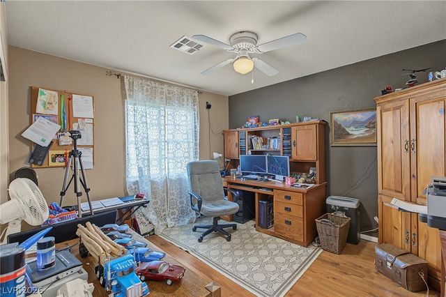 6915 Cedar Basin Avenue, Las Vegas, NV 89142