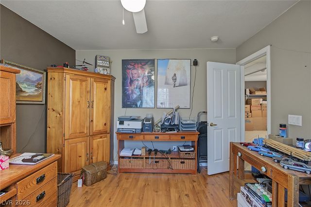 6915 Cedar Basin Avenue, Las Vegas, NV 89142