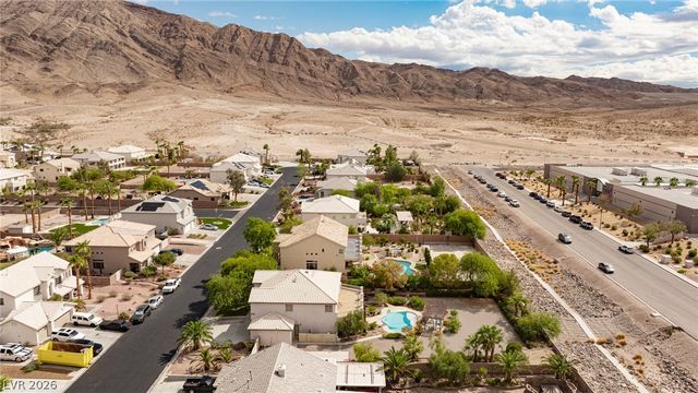 6915 Cedar Basin Avenue, Las Vegas, NV 89142