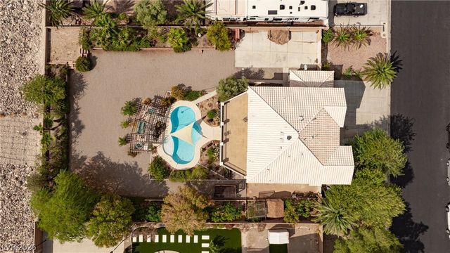 6915 Cedar Basin Avenue, Las Vegas, NV 89142
