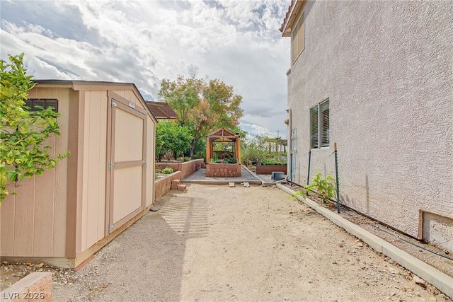 6915 Cedar Basin Avenue, Las Vegas, NV 89142