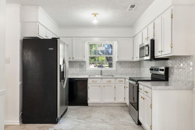 134 Cooper Circle, Santee, SC 29142