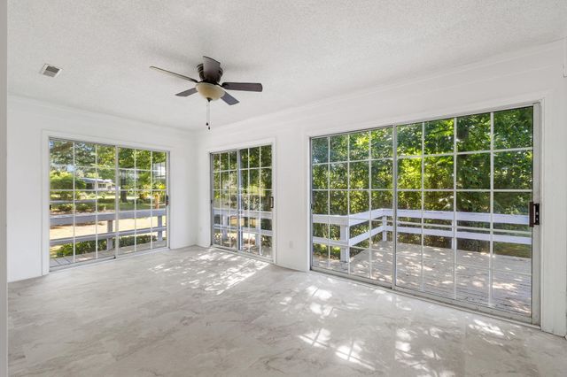 134 Cooper Circle, Santee, SC 29142
