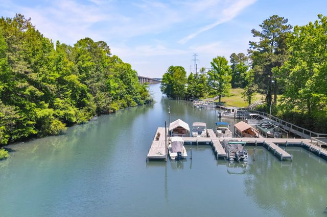 134 Cooper Circle, Santee, SC 29142