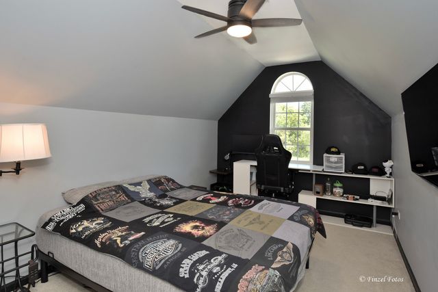 1290 Savanna Lane, Woodstock, IL 60098