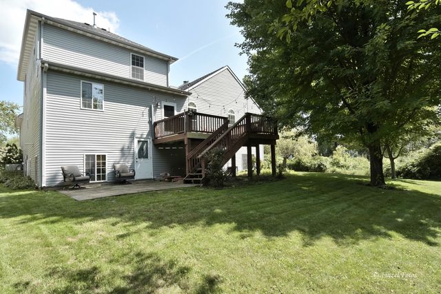 1290 Savanna Lane, Woodstock, IL 60098