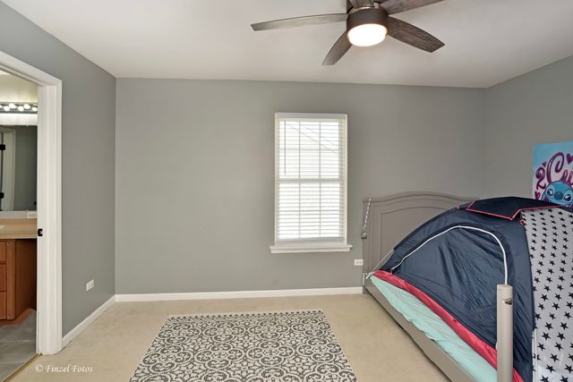 1290 Savanna Lane, Woodstock, IL 60098
