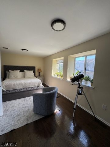 9 Picaron Pl, Old Bridge Twp., NJ 08879