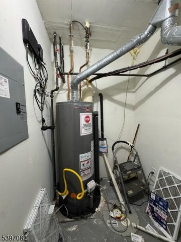 9 Picaron Pl, Old Bridge Twp., NJ 08879