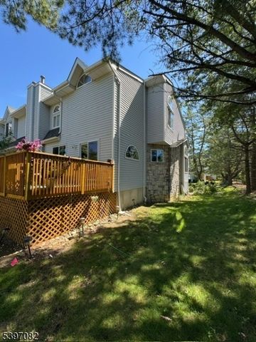 9 Picaron Pl, Old Bridge Twp., NJ 08879