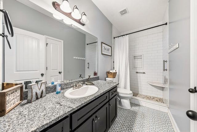 1578 Cummings Road, Smiths Station, AL 36877