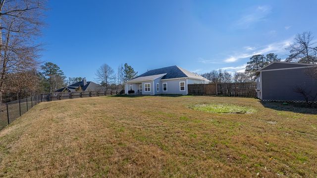 1578 Cummings Road, Smiths Station, AL 36877