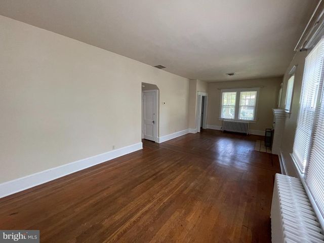 3017 3RD ST N, Arlington, VA 22201