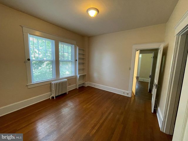 3017 3RD ST N, Arlington, VA 22201