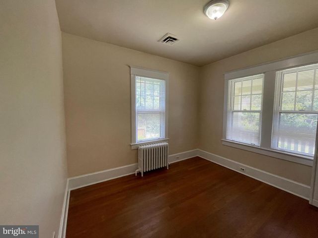 3017 3RD ST N, Arlington, VA 22201