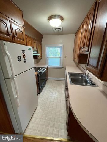 3017 3RD ST N, Arlington, VA 22201