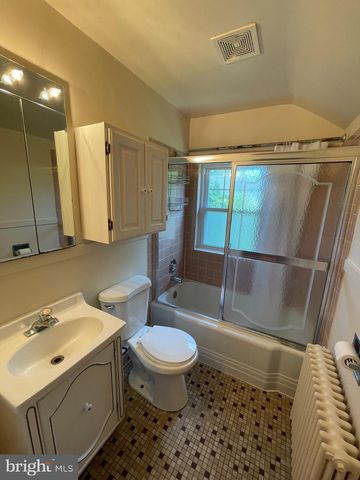 3017 3RD ST N, Arlington, VA 22201