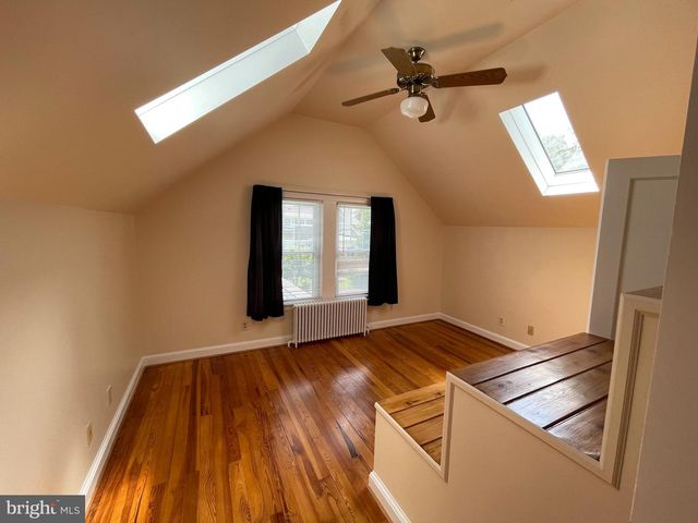 3017 3RD ST N, Arlington, VA 22201