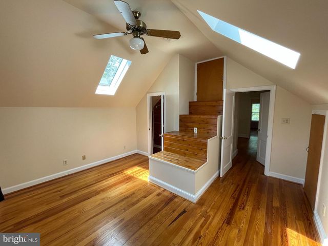 3017 3RD ST N, Arlington, VA 22201