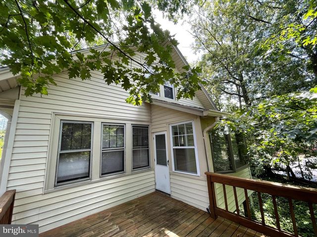 3017 3RD ST N, Arlington, VA 22201