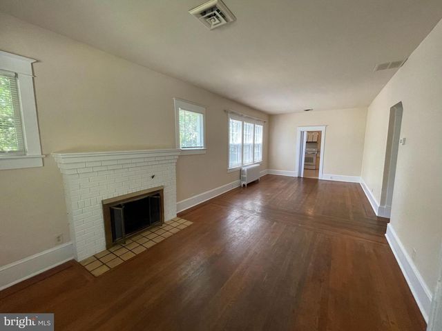 3017 3RD ST N, Arlington, VA 22201