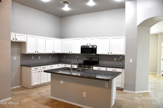 8787 W GARDENIA Avenue, Glendale, AZ 85305