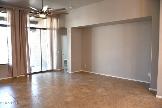 8787 W GARDENIA Avenue, Glendale, AZ 85305