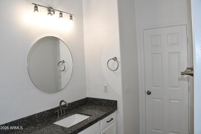 8787 W GARDENIA Avenue, Glendale, AZ 85305