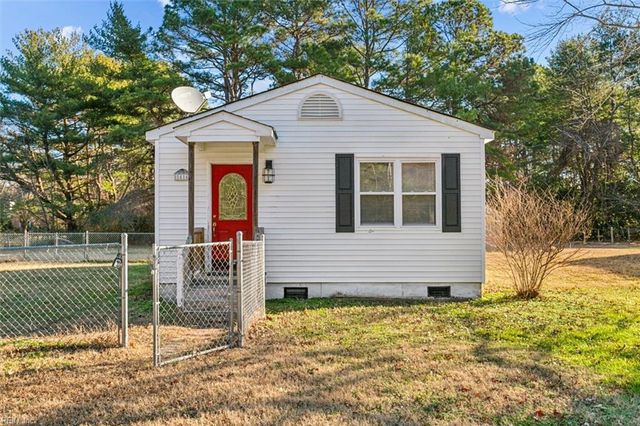 1616 Bena LN, Hayes, VA 23072