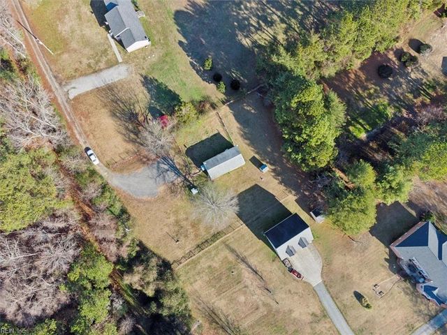 1616 Bena LN, Hayes, VA 23072