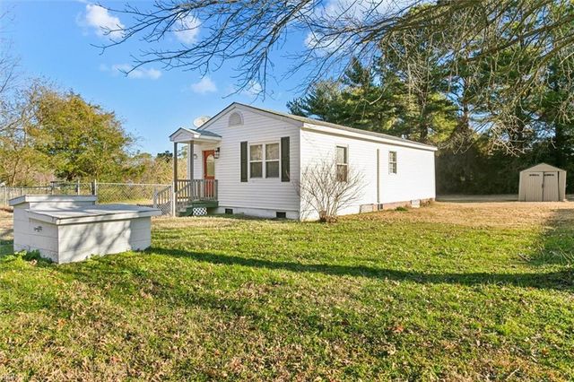 1616 Bena LN, Hayes, VA 23072