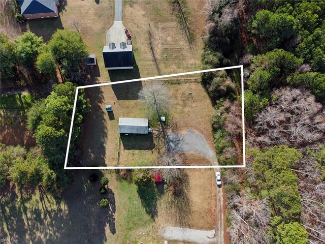 1616 Bena LN, Hayes, VA 23072