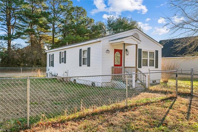 1616 Bena LN, Hayes, VA 23072