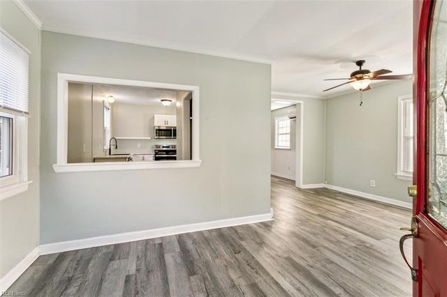 1616 Bena LN, Hayes, VA 23072