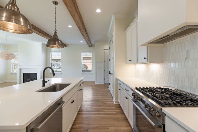 2610A Barclay Dr, Nashville, TN 37206