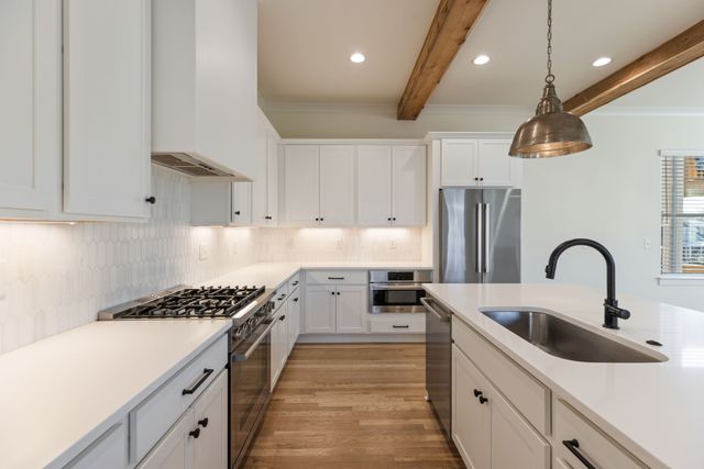 2610A Barclay Dr, Nashville, TN 37206