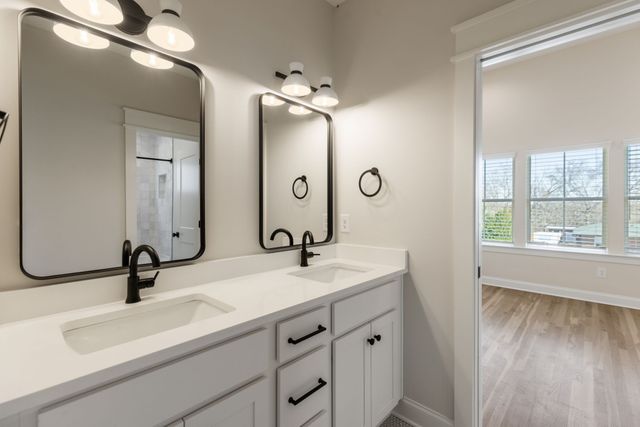 2610A Barclay Dr, Nashville, TN 37206