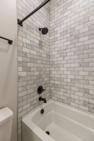 2610A Barclay Dr, Nashville, TN 37206